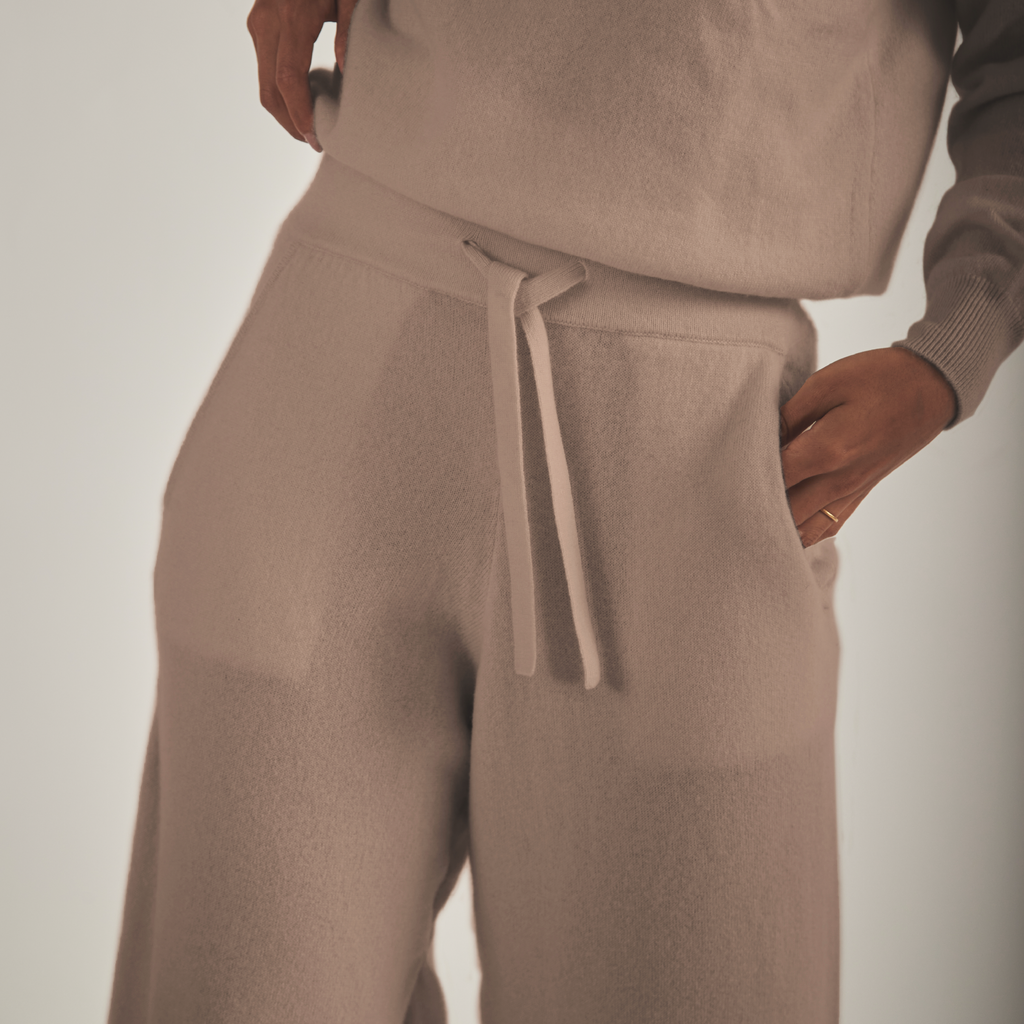 Cashmare100  Smooth Relaxed Pants（Undyed M Beige / ベージュ）